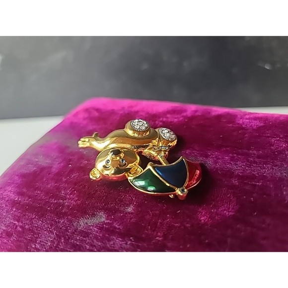Vintage Rhinestone Teddy Bear With Umbrella Brooch - Picture 8 of 10